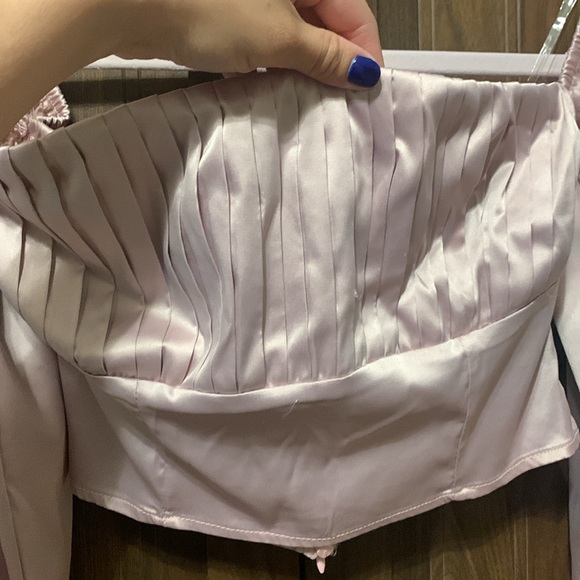 Crop tops off houlder blouse - Picture 2 of 4